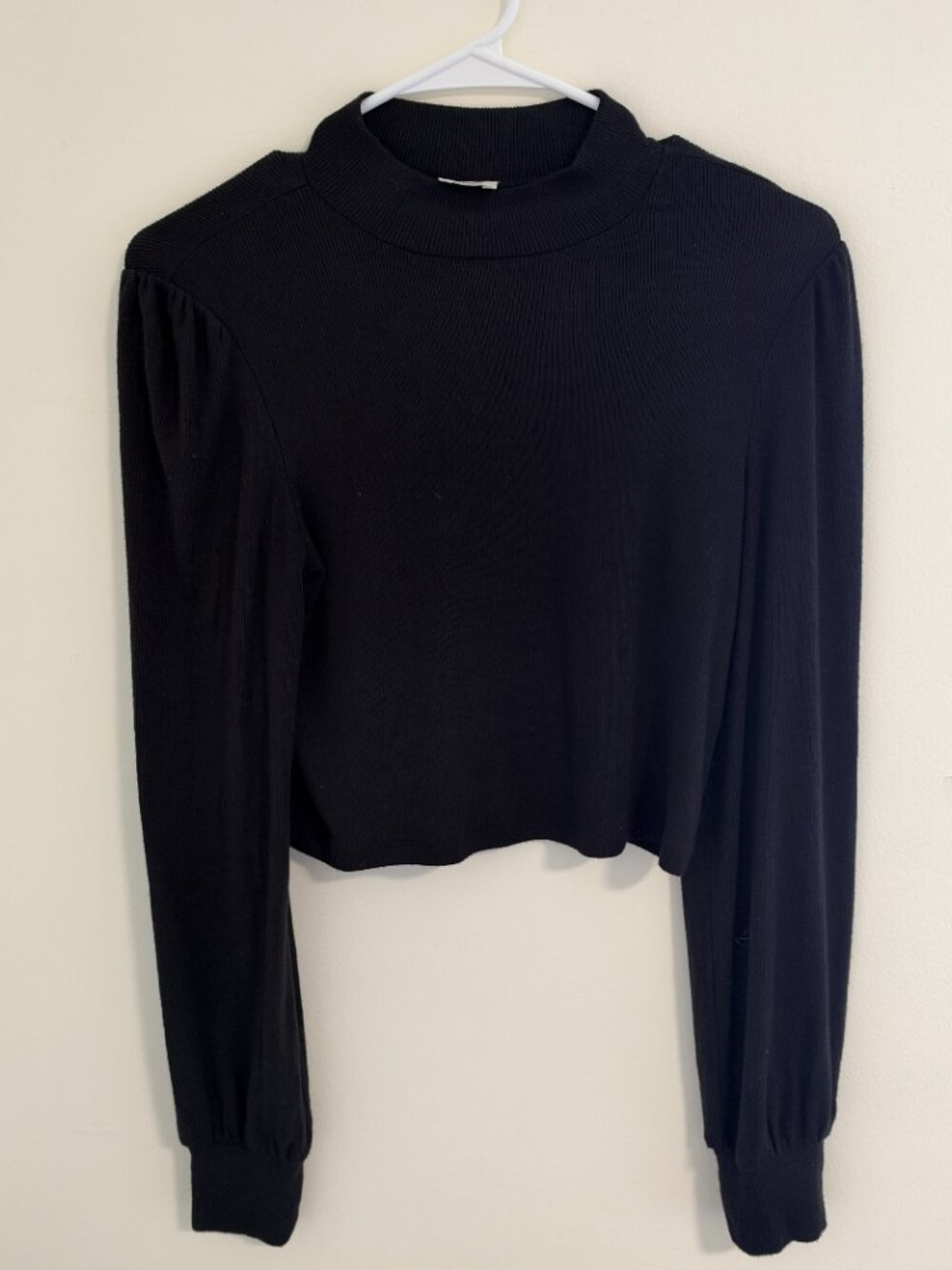 Wilfred Aritzia Black Puff Long Sleeve Top Size S